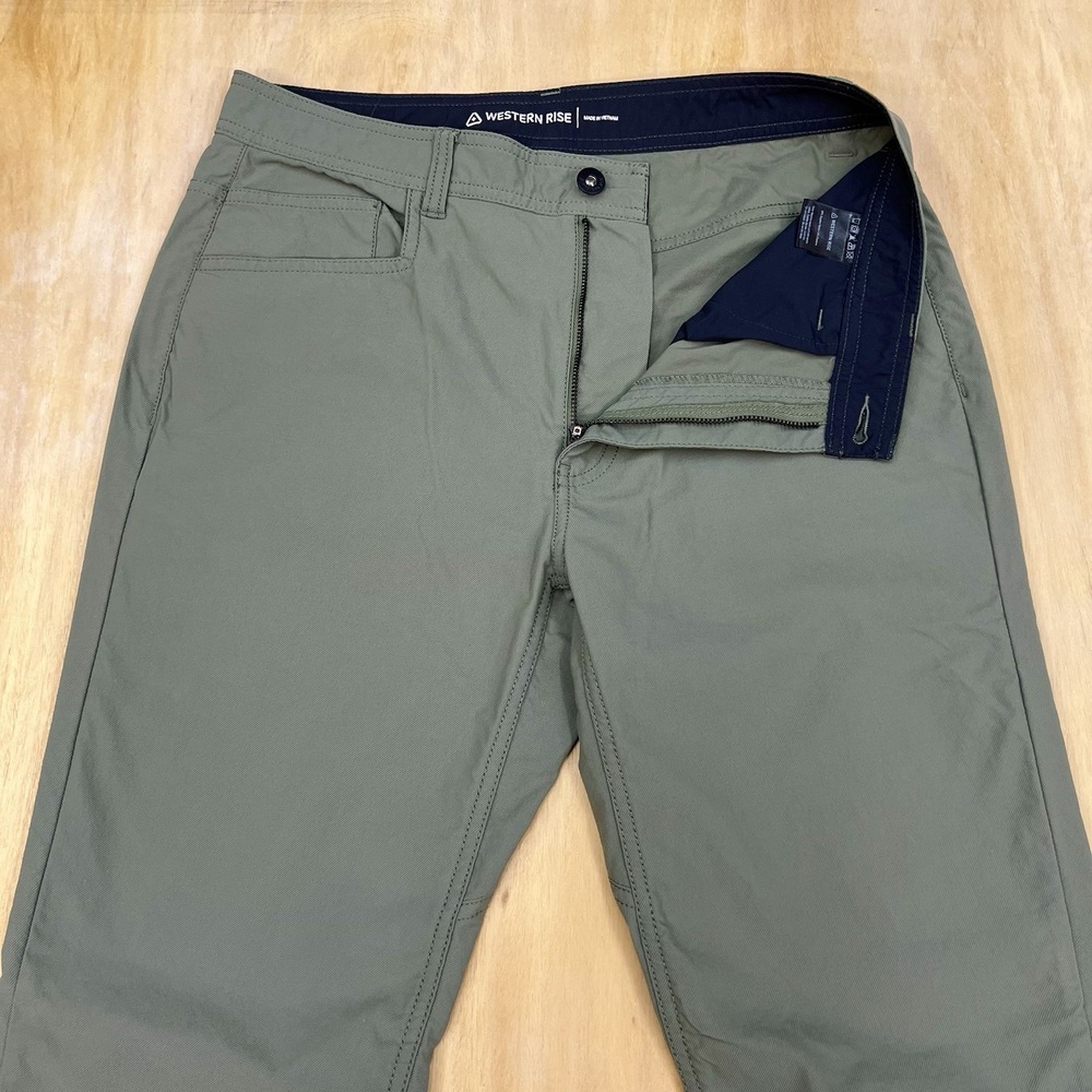 Western Rise Evolution Chino Pants Mens 31x31 Slim Fit Straight Leg‎ Green - Picture 4 of 13